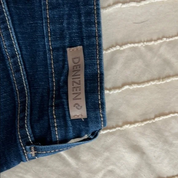 Women's Blue Jeans - Picture 3 of 6